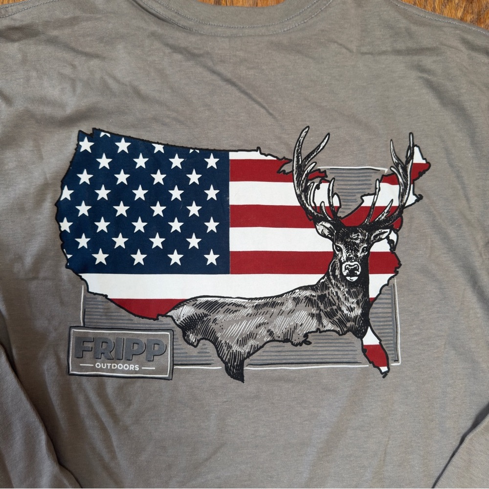 FRIPP Patriotic Shirt Mens Medium Gray Long Sleeve American‎ Flag Deer Graphic